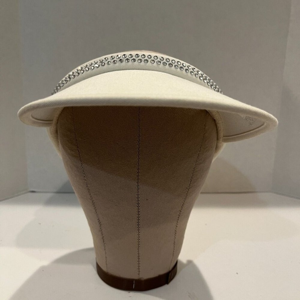PGA West Kate Lord Women's White Visor Rhinestone, Preowned Clean
